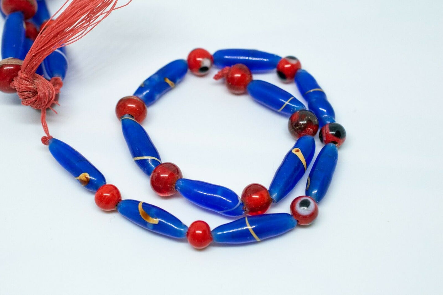 11 Handgearbeitete Muranoglasperlen in blau mit verschiedenen Zwischenstücken