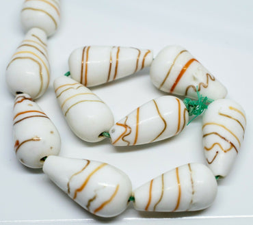 10 Handgearbeitete Muranoglasperlen in weiß und goldener Verzierung Ø 11,5 mm