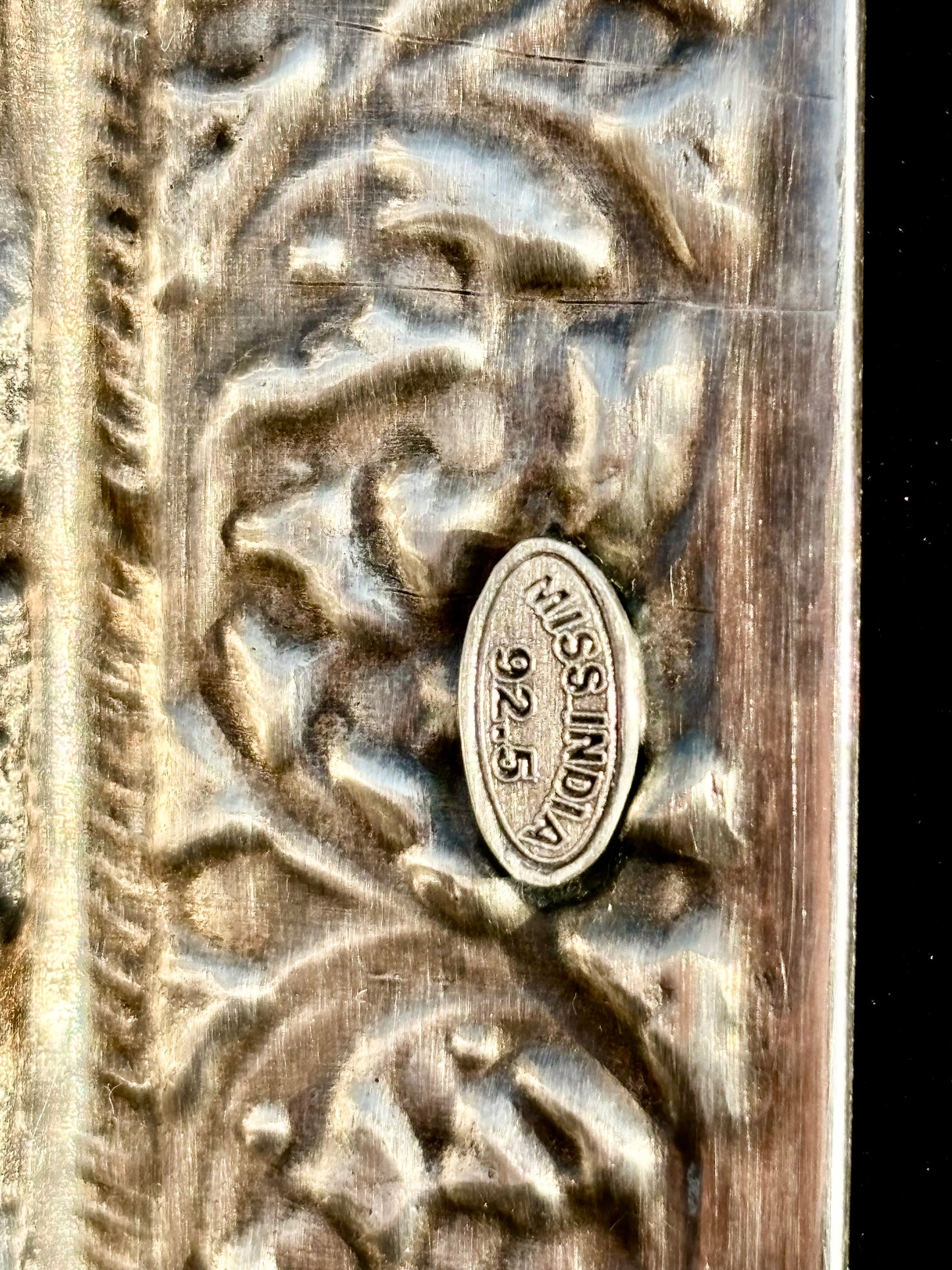 Wunderschönes Sterling-Silber Tablett 1486 g handgearbeitet in Repoussé-Technik